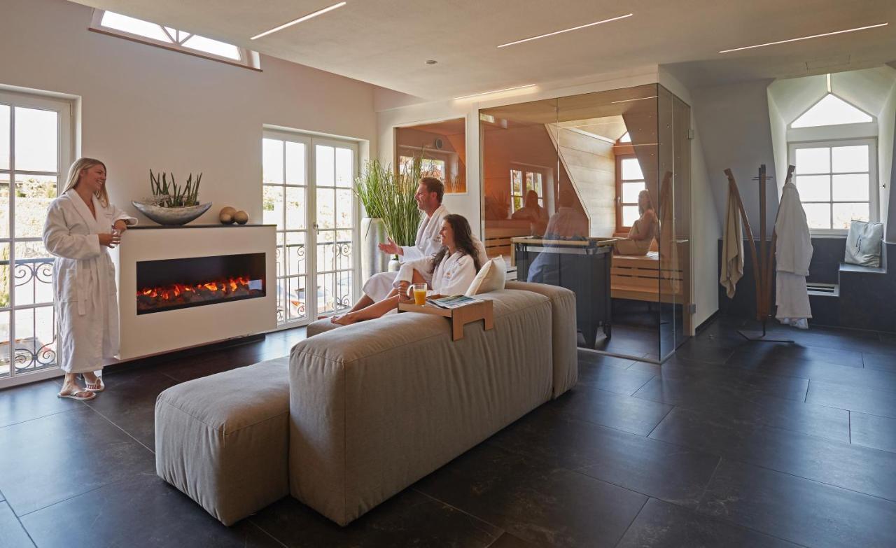 Das Landhotel Weingut Gernert Sankt Martin Ngoại thất bức ảnh
